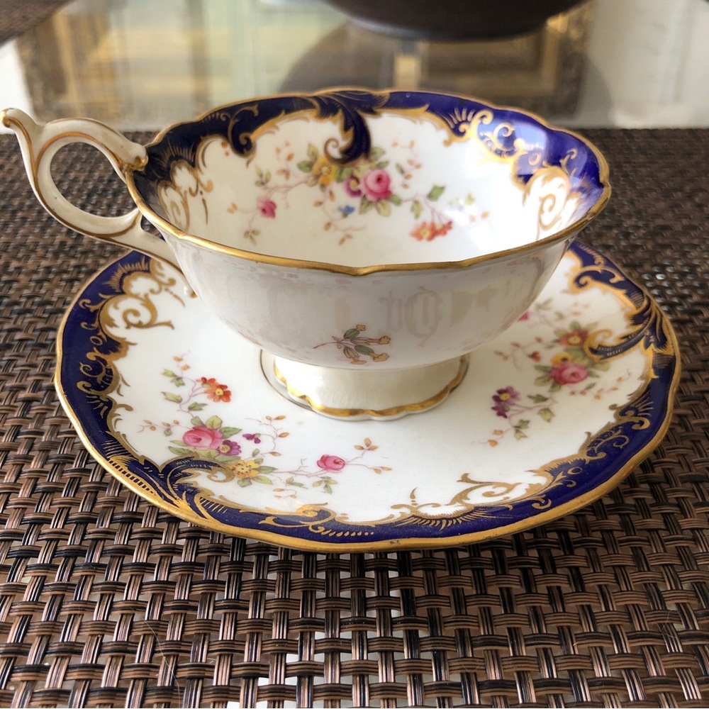 Coalport AD-1750 England Tea Cup And Saucer Set